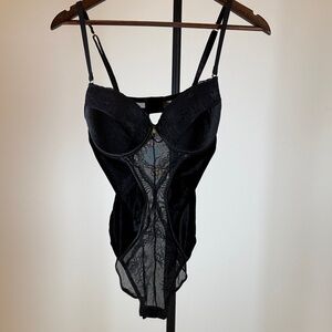 Daisy Fuentes Black Velvet and Lace Teddy Bodysuit. Size L